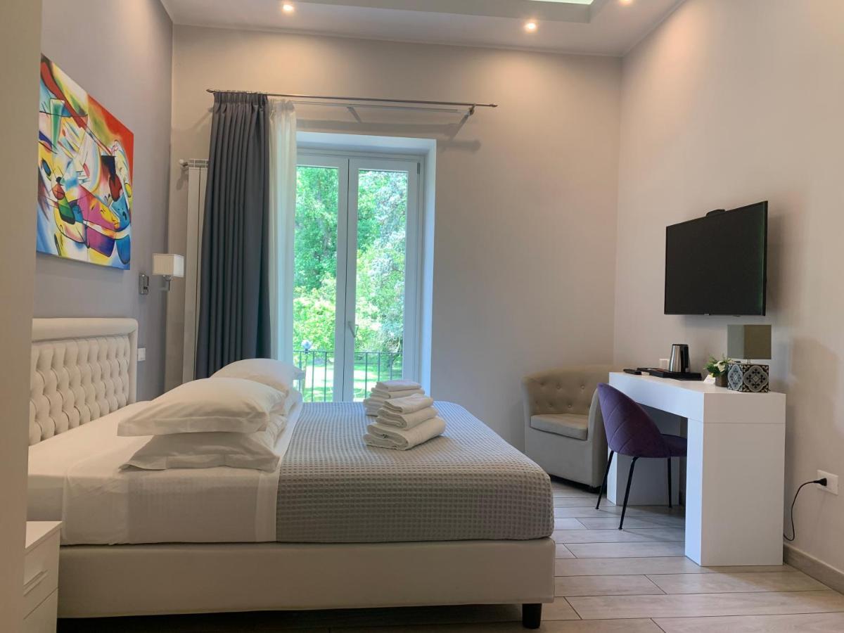 카세르타 Royal Gardens B&B 외부 사진
